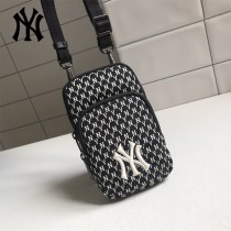 MLB NY滿印老花手機包 原版開模 高品質 支持掃碼驗貨 顏色黑色 米色 天藍