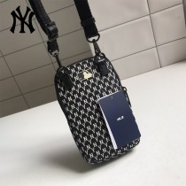 MLB NY滿印老花手機包 原版開模 高品質 支持掃碼驗貨 顏色黑色 米色 天藍