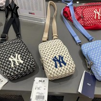 MLB NY滿印老花手機包 原版開模 高品質 支持掃碼驗貨 顏色黑色 米色 天藍