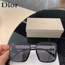 Dior 迪奧新款偏光太陽鏡潮流時尚 女士款百搭瘦臉太陽鏡