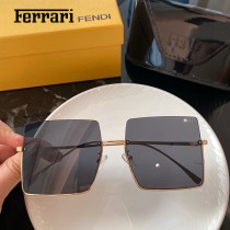 Fendi TR偏光系列新款偏光太陽鏡 經典的方框設計