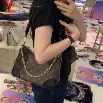 M45832  黃皮 原單 Odeon 小號手袋牛角包