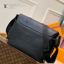 M58494  原單CHRISTOPHER 信使包