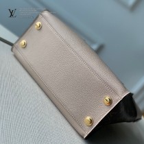 M57728-02   原單ON MY SIDE 小號手袋