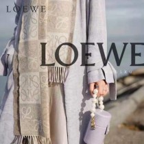 LOEWE 羅意威頂級原單中性款拼色圍巾
