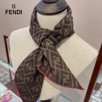 Fendi 字母元素風格斜紋真絲砂洗工藝方巾