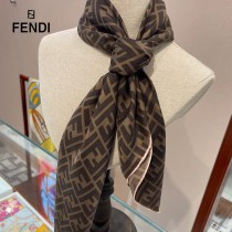 Fendi 字母元素風格斜紋真絲砂洗工藝方巾