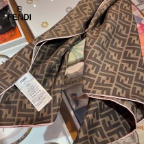 Fendi 字母元素風格斜紋真絲砂洗工藝方巾