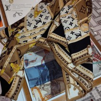 LV Monogram 最新羊絨真絲披肩大方巾