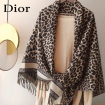 DIOR 復古豹紋米色 Mizza 圖案披肩