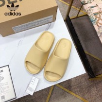 ADIDAS Kanye West x Adidas Yeezy Slide椰子戶外風格沙灘涉水百搭運動穿搭拖鞋拖鞋