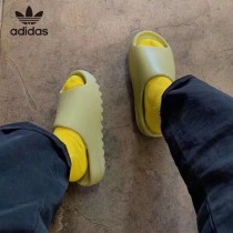 ADIDAS Kanye West x Adidas Yeezy Slide椰子戶外風格沙灘涉水百搭運動穿搭拖鞋拖鞋
