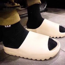 ADIDAS Kanye West x Adidas Yeezy Slide椰子戶外風格沙灘涉水百搭運動穿搭拖鞋拖鞋