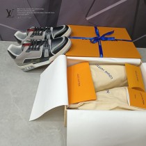 LV頂級版本時裝秀揭秘LV Trainer運動鞋