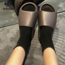 ADIDAS Kanye West x Adidas Yeezy Slide椰子戶外風格沙灘涉水百搭運動穿搭拖鞋拖鞋