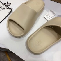 ADIDAS Kanye West x Adidas Yeezy Slide椰子戶外風格沙灘涉水百搭運動穿搭拖鞋拖鞋