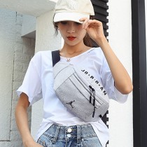 AJ爆裂紋斜挎包男王一博同款跑步運動胸包學生單肩腰包女小背包潮