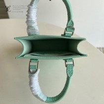 M90564鱷魚紋 M69442 LV原單鱷魚紋Petit Sac Plat 手袋