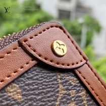M80558  LV原單TRUNK 拉鏈錢包