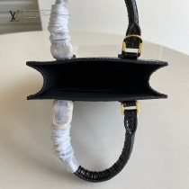 M90564鱷魚紋 M69442 LV原單鱷魚紋Petit Sac Plat 手袋