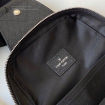 M30443 LV原单Avenue 單肩包胸包