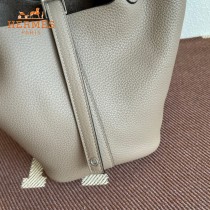 HERMES  斑鸠灰  愛馬仕 原單 Picotin 18菜籃子  金銀現貨