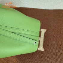 HERMES  牛油果绿  愛馬仕 原單 Picotin 18菜籃子  金銀現貨