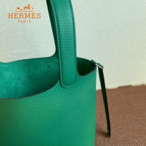 HERMES  丝绒绿  愛馬仕 原單 Picotin 18菜籃子  金銀現貨