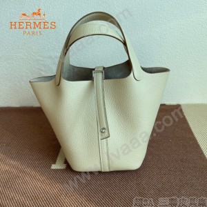 HERMES  奶昔白  愛馬仕 原單 Picotin 18菜籃子  金銀現貨