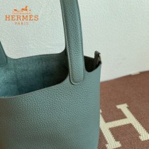 HERMES  杏仁绿  愛馬仕 原單 Picotin 18菜籃子  金銀現貨