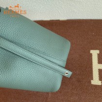 HERMES  杏仁绿  愛馬仕 原單 Picotin 18菜籃子  金銀現貨