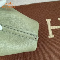 HERMES  鼠尾草绿 愛馬仕 原單 Picotin 18菜籃子  金銀現貨