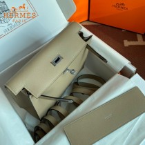 HERMES  风衣灰  愛馬仕 原單evercolor皮 Kelly DanSe 22cm  金銀扣