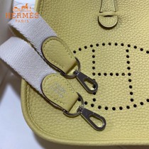 HERMES愛馬仕-015   原單伊芙琳 mini evelyne 17cm 金銀扣現貨蠟線