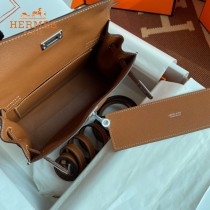 HERMES  金棕  愛馬仕 原單evercolor皮 Kelly DanSe 22cm  金銀扣
