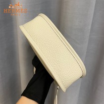 HERMES愛馬仕-024   原單伊芙琳 mini evelyne 17cm 金銀扣現貨蠟線