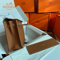 HERMES  金棕  愛馬仕 原單evercolor皮 Kelly DanSe 22cm  金銀扣