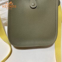 HERMES愛馬仕-02   原單伊芙琳 mini evelyne 17cm 金銀扣現貨蠟線