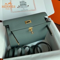 HERMES  杏仁绿  愛馬仕 原單evercolor皮 Kelly DanSe 22cm  金銀扣