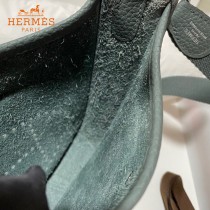 HERMES愛馬仕-07   原單伊芙琳 mini evelyne 17cm 金銀扣現貨蠟線
