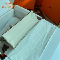 HERMES  奶昔白  愛馬仕 原單evercolor皮 Kelly DanSe 22cm  金銀扣