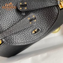 HERMES  黑色   原單半手縫Mini Lindy 19cm 進口TC皮