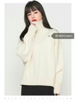 韓系小姐姐必備的一款高領毛衣，2個顏色，500件現貨