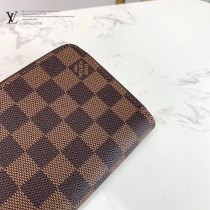 M60017-002  LV Zippy 拉鏈錢夾是路易威登的經典設計之一