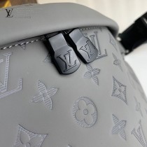 m46108 灰色 DISCOVERY 小號腰包 取材柔軟 Monogram Shadow 壓紋牛皮革