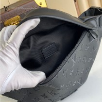 M46036 DISCOVERY 小號腰包 取材柔軟 Monogram Shadow 壓紋牛皮革