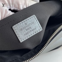 M30830  LV原單新款OUTDOOR 郵差包銀色限量版