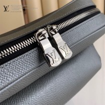 M30830  LV原單新款OUTDOOR 郵差包銀色限量版