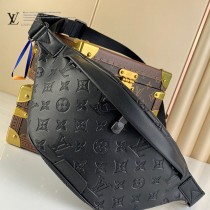 M46036 DISCOVERY 小號腰包 取材柔軟 Monogram Shadow 壓紋牛皮革