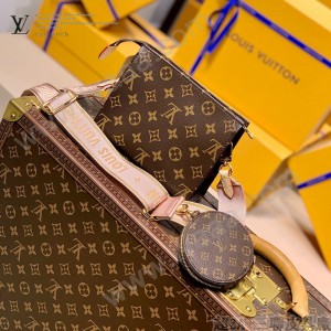 M47546-01  老花化妝包配肩帶 手包斜挎包系列 Monogram帆布盥洗袋